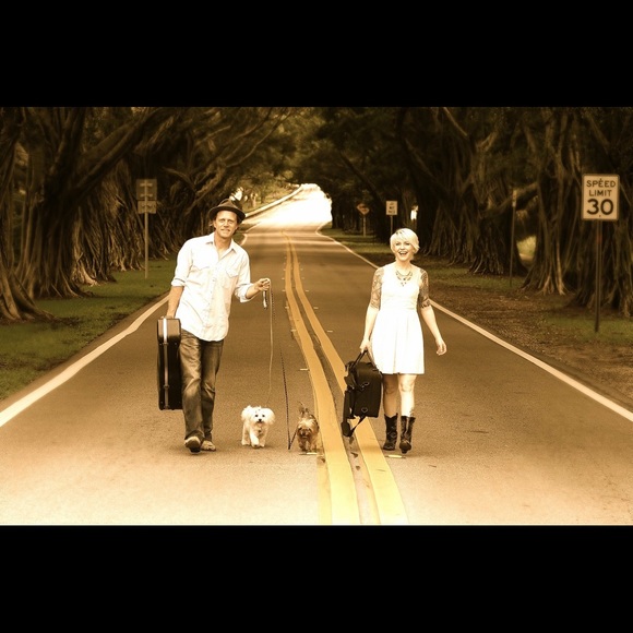 Meet your Posher, Laura - Picture 5 of 5